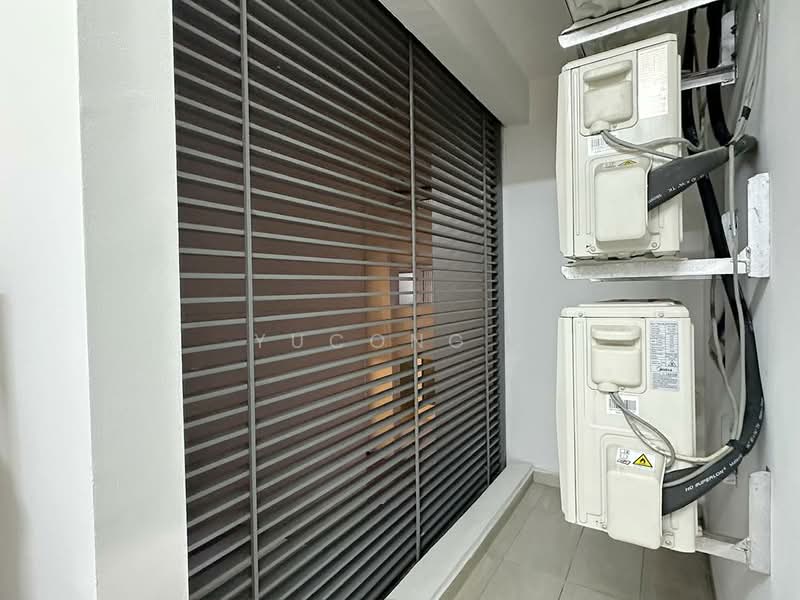 Pangsapuri untuk Dijual di Molek Pine 3 - Yucong . - Balcony - PropertyGuru.com.my