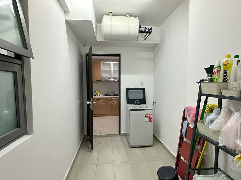 Pangsapuri untuk Dijual di Molek Pine 3 - Yucong . - Kitchen - PropertyGuru.com.my