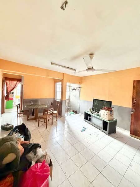 Flat for Sale at Sri Intan - Alviss Tay - Living Room - PropertyGuru.com.my