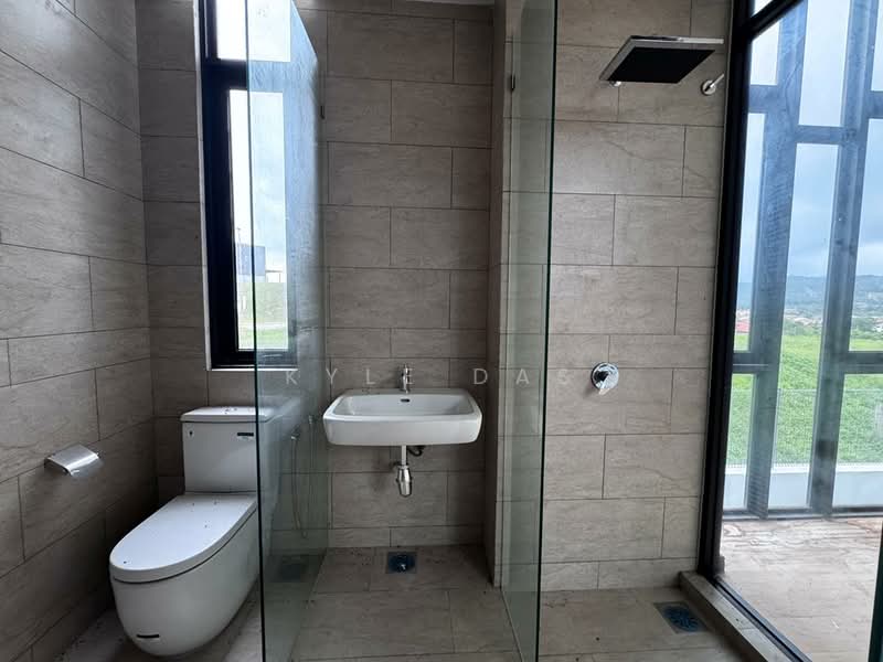 Semi-Detached House for Sale in Johor Bahru (Johor) - Kyle Das - Bathroom - PropertyGuru.com.my