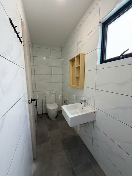 Condominium for Rent at Piccadilly - Jeff Tan - Bathroom - PropertyGuru.com.my