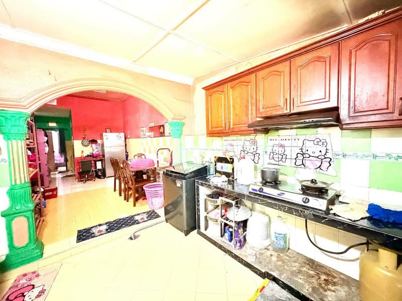 1-storey Terraced House for Sale in Pulau Indah (Klang) - Natasha Shadan - Kitchen - PropertyGuru.com.my
