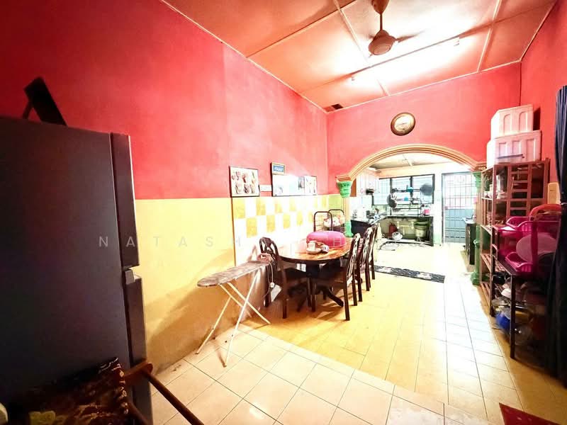 1-storey Terraced House for Sale in Pulau Indah (Klang) - Natasha Shadan - Kitchen - PropertyGuru.com.my