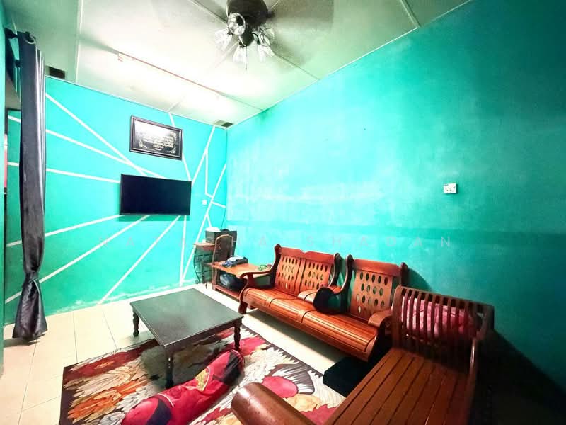 1-storey Terraced House for Sale in Pulau Indah (Klang) - Natasha Shadan - Living Room - PropertyGuru.com.my