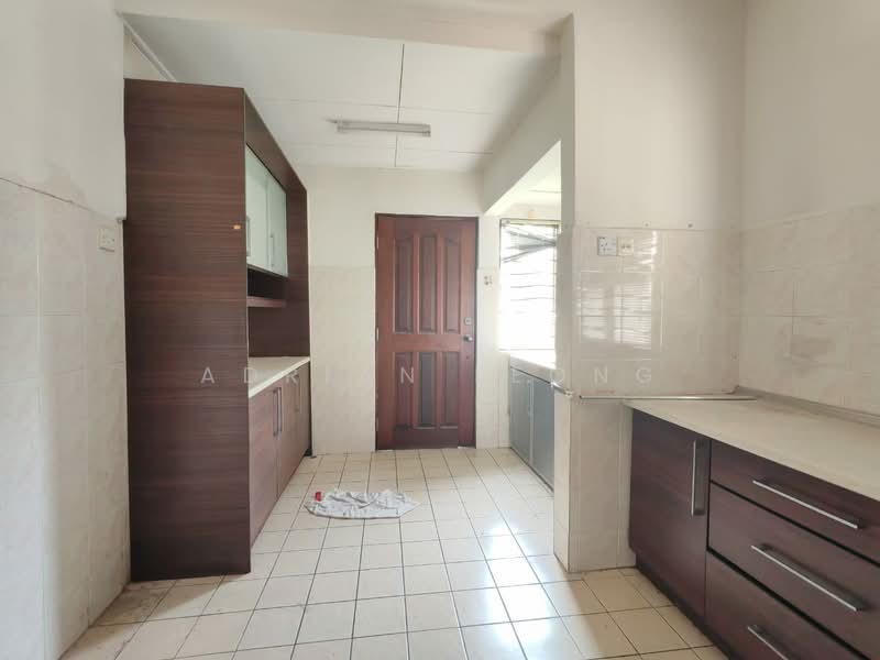 2-storey Terraced House for Sale in Bandar Kinrara (Selangor) - Adrian Leong - Kitchen - PropertyGuru.com.my