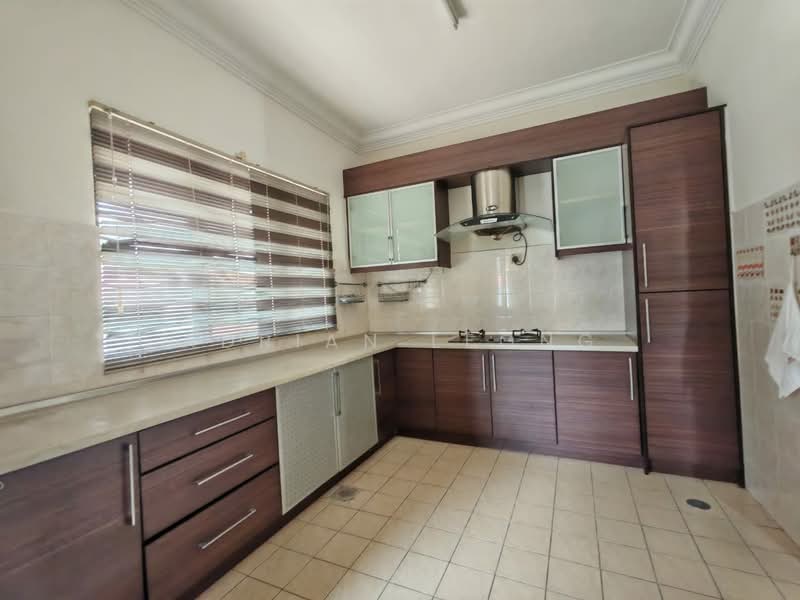 2-storey Terraced House for Sale in Bandar Kinrara (Selangor) - Adrian Leong - Kitchen - PropertyGuru.com.my