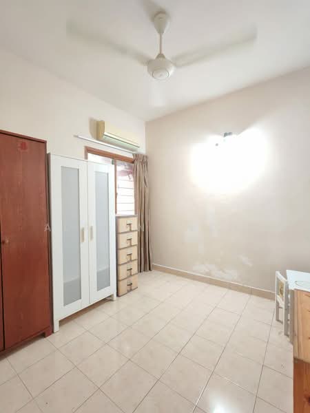 2-storey Terraced House for Sale in Bandar Kinrara (Selangor) - Adrian Leong - Bedroom - PropertyGuru.com.my