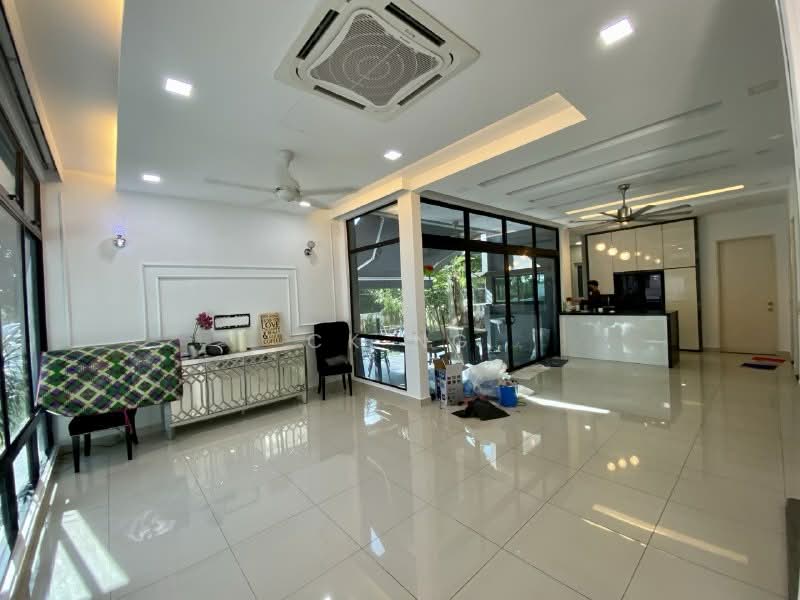 Cluster House for Sale in Taman Mount Austin (Tebrau) - CK Ng - Living Room - PropertyGuru.com.my