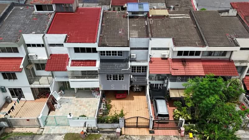 2.5-storey Terraced House for Sale in Seksyen 17 (Petaling Jaya) - Keasavan Hari Krishnan - Exterior - PropertyGuru.com.my