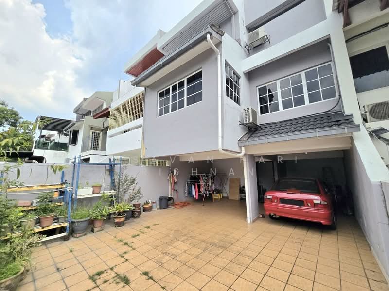 2.5-storey Terraced House for Sale in Seksyen 17 (Petaling Jaya) - Keasavan Hari Krishnan - Exterior - PropertyGuru.com.my