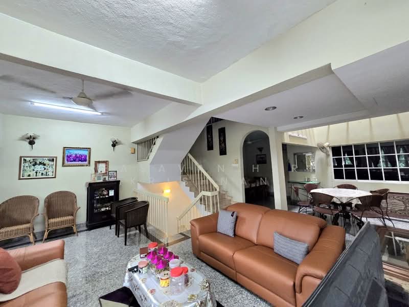 2.5-storey Terraced House for Sale in Seksyen 17 (Petaling Jaya) - Keasavan Hari Krishnan - PropertyGuru.com.my