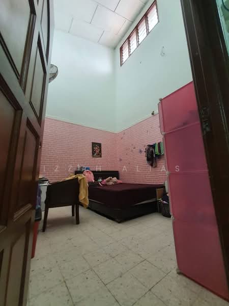 Rumah Teres 1 Tingkat untuk Dijual di Kelana Jaya (Petaling Jaya) - Izzah Alias - PropertyGuru.com.my