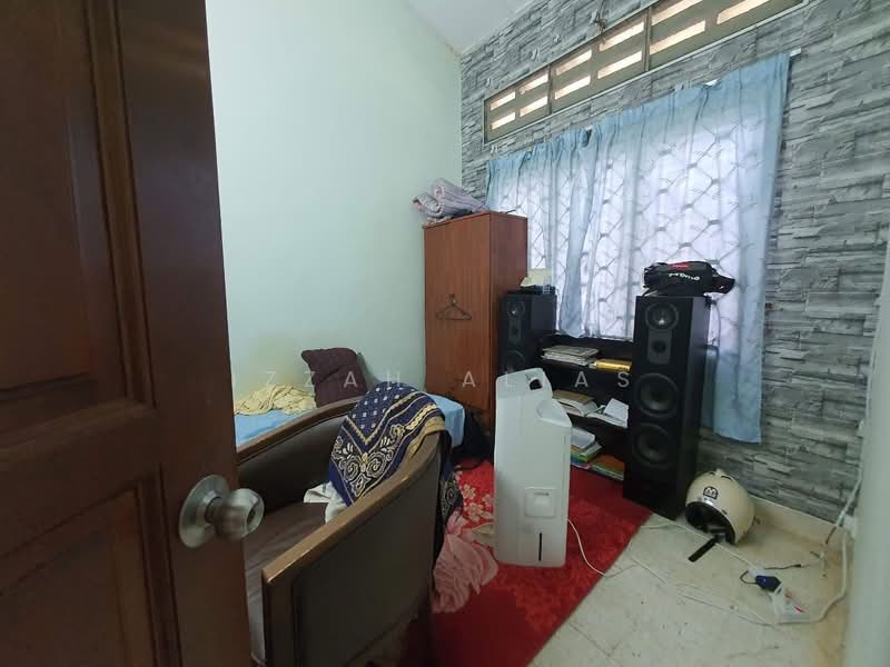 Rumah Teres 1 Tingkat untuk Dijual di Kelana Jaya (Petaling Jaya) - Izzah Alias - PropertyGuru.com.my