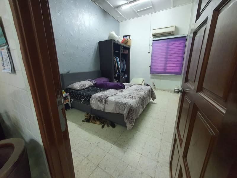 Rumah Teres 1 Tingkat untuk Dijual di Kelana Jaya (Petaling Jaya) - Izzah Alias - PropertyGuru.com.my