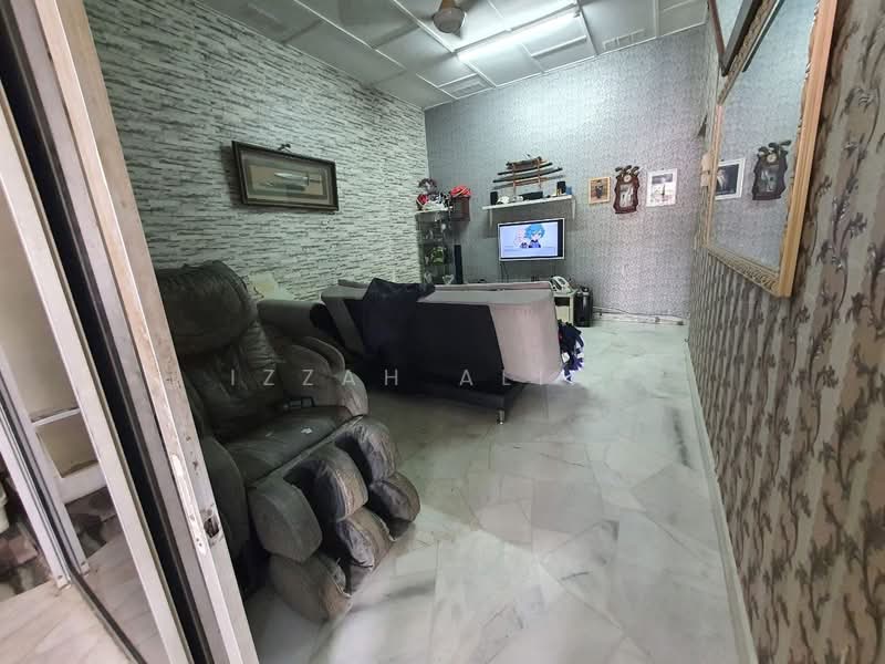 Rumah Teres 1 Tingkat untuk Dijual di Kelana Jaya (Petaling Jaya) - Izzah Alias - PropertyGuru.com.my