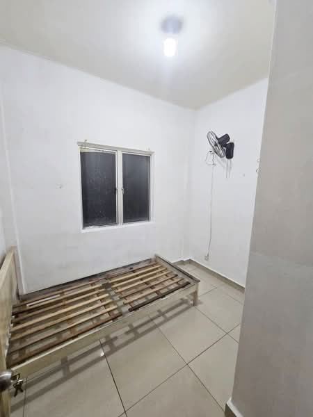 Apartment for Rent at Taman Tropika - Eiffel Lai - Bedroom - PropertyGuru.com.my