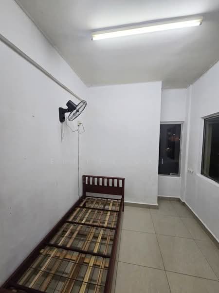 Apartment for Rent at Taman Tropika - Eiffel Lai - Bedroom - PropertyGuru.com.my