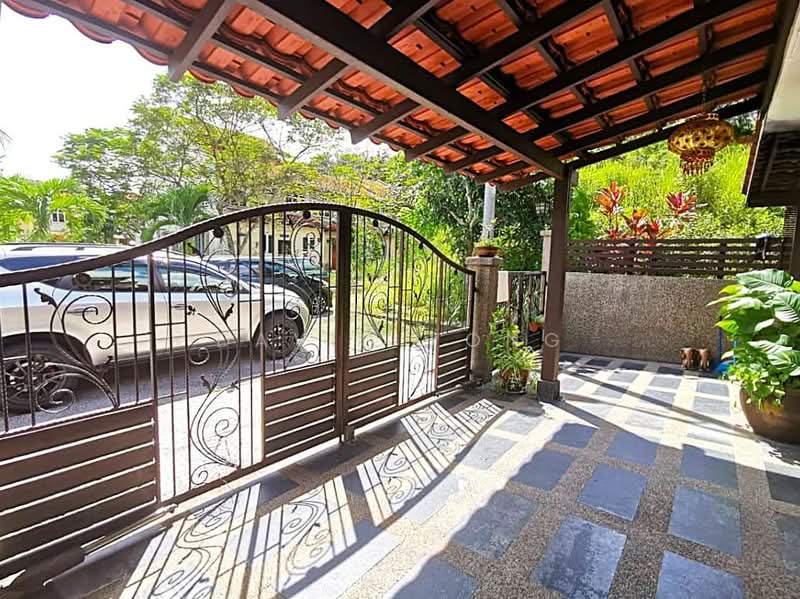 Terraced House for Sale in Bukit Rahman Putra (Sungai Buloh) - David Yong - wide car porch fits multiple vehicles - PropertyGuru.com.my