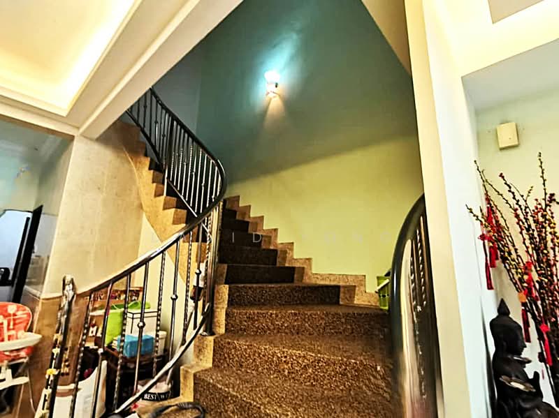 Terraced House for Sale in Bukit Rahman Putra (Sungai Buloh) - David Yong - staircase, timeless architectural charm - PropertyGuru.com.my