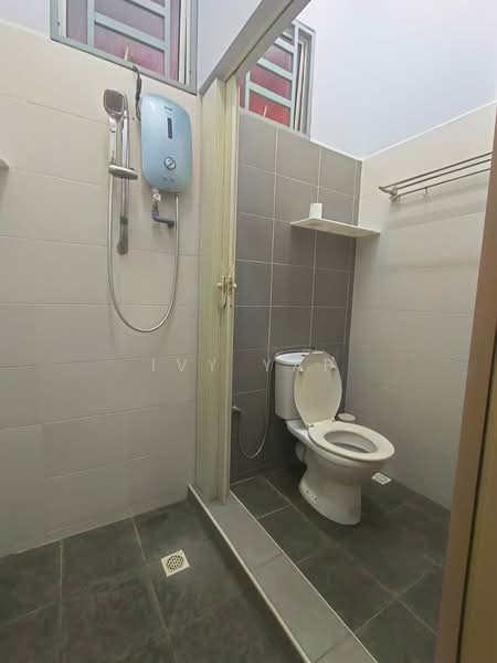 Rumah Teres untuk Disewa di Taman Impian Indah (Bukit Mertajam) - Ivy Yap - Bathroom - PropertyGuru.com.my