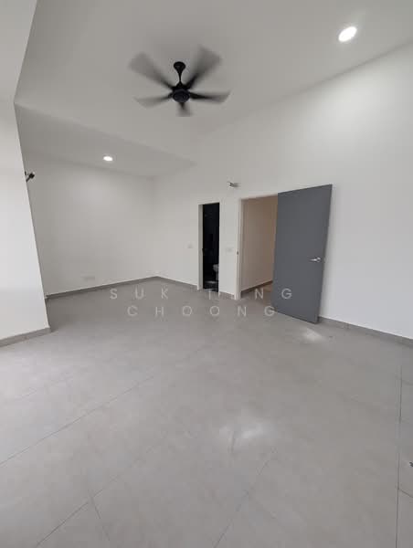 Rumah Teres 2 Tingkat untuk Disewa di Taman Mount Austin (Tebrau) - Suk Teng Choong - Interior - PropertyGuru.com.my