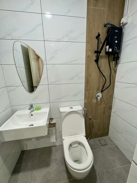 Kondominium untuk Disewa di Piccadilly - Jeff Tan - Bathroom - PropertyGuru.com.my