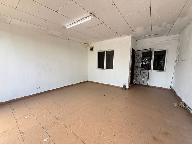 Rumah Teres 2 Tingkat untuk Dijual di Taman Rawang Jaya (Rawang) - Izzah Alias - PropertyGuru.com.my