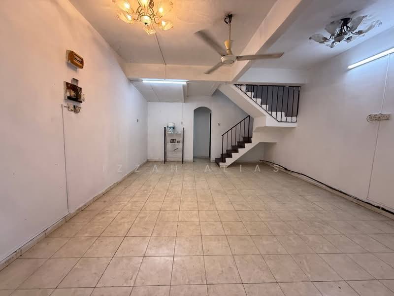 Rumah Teres 2 Tingkat untuk Dijual di Taman Rawang Jaya (Rawang) - Izzah Alias - PropertyGuru.com.my
