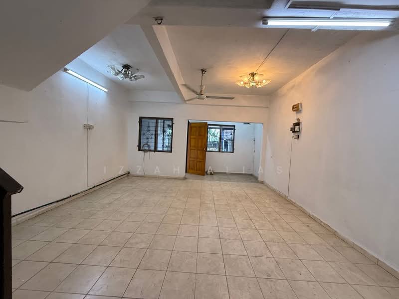 Rumah Teres 2 Tingkat untuk Dijual di Taman Rawang Jaya (Rawang) - Izzah Alias - PropertyGuru.com.my