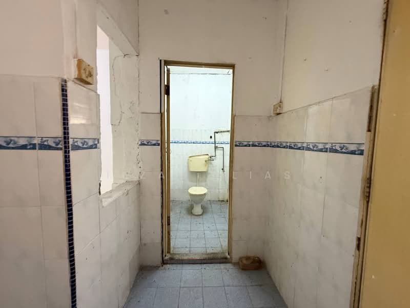 Rumah Teres 2 Tingkat untuk Dijual di Taman Rawang Jaya (Rawang) - Izzah Alias - PropertyGuru.com.my