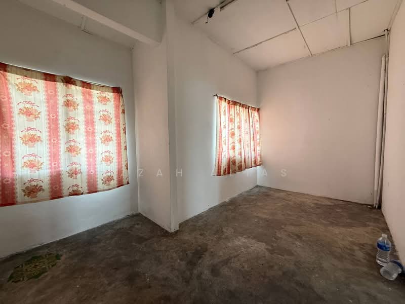 Rumah Teres 2 Tingkat untuk Dijual di Taman Rawang Jaya (Rawang) - Izzah Alias - PropertyGuru.com.my