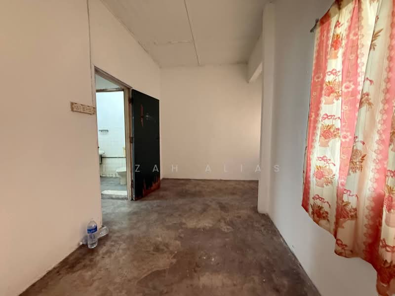 Rumah Teres 2 Tingkat untuk Dijual di Taman Rawang Jaya (Rawang) - Izzah Alias - PropertyGuru.com.my