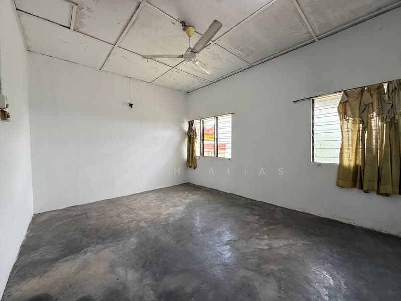 Rumah Teres 2 Tingkat untuk Dijual di Taman Rawang Jaya (Rawang) - Izzah Alias - PropertyGuru.com.my