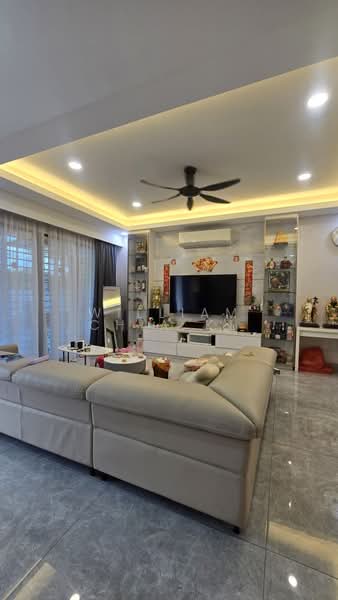 Rumah Teres 3 Tingkat untuk Dijual di Bandar Nusa Rhu (Shah Alam) - William Chia KL - Living Room - PropertyGuru.com.my