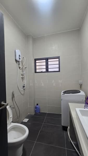 Rumah Teres 3 Tingkat untuk Dijual di Bandar Nusa Rhu (Shah Alam) - William Chia KL - Bathroom - PropertyGuru.com.my