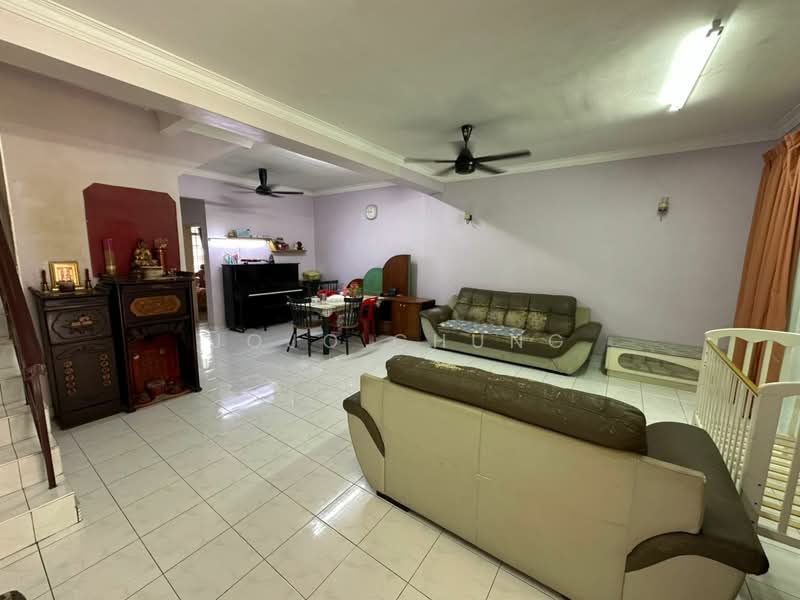 2-storey Terraced House for Sale in Taman Seri Orkid (Skudai) - Jojo Chung - Living Room - PropertyGuru.com.my
