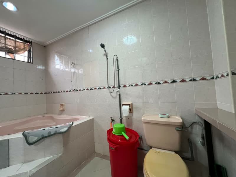 Rumah Teres 2 Tingkat untuk Disewa di Bandar Baru Permas Jaya (Permas Jaya) - Nick Low - Bathroom - PropertyGuru.com.my