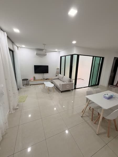Rumah Teres 2 Tingkat untuk Disewa di Leisure Farm (Gelang Patah) - Edwin Dass - PropertyGuru.com.my
