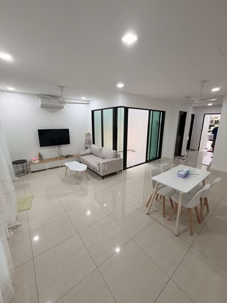 Rumah Teres 2 Tingkat untuk Disewa di Leisure Farm (Gelang Patah) - Edwin Dass - PropertyGuru.com.my