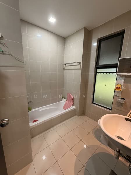 Rumah Teres 2 Tingkat untuk Disewa di Leisure Farm (Gelang Patah) - Edwin Dass - PropertyGuru.com.my