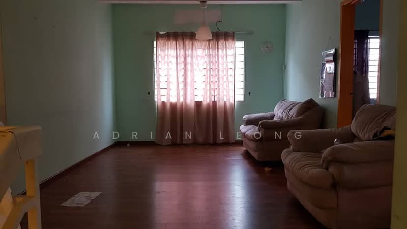 Semi-Detached House for Sale in Taman Puncak Jalil (Seri Kembangan) - Adrian Leong - Living Room - PropertyGuru.com.my