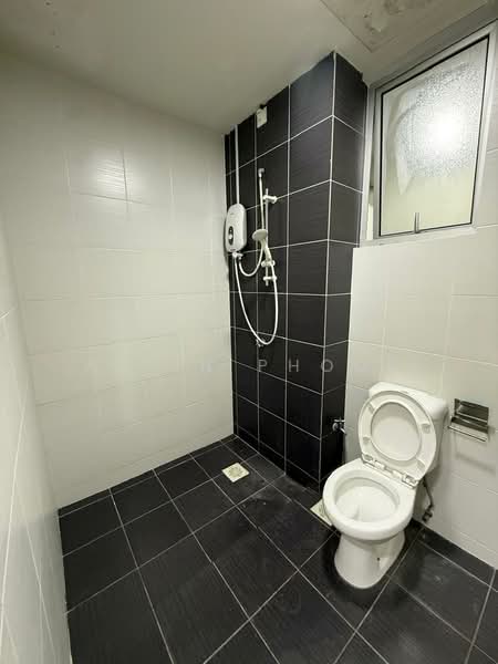 Service Residence for Rent at Maxim Residences - Alvin Phoon - Bathroom - PropertyGuru.com.my