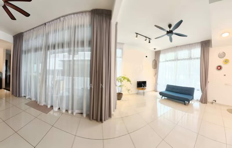 Cluster House for Rent in Taman Mount Austin (Tebrau) - Joan Tong - Living Room - PropertyGuru.com.my