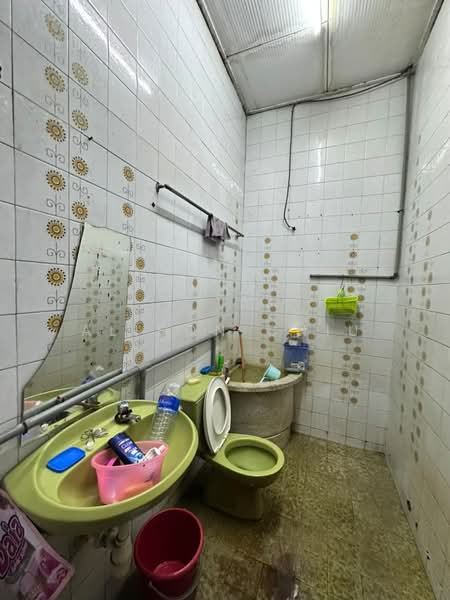 Rumah Teres untuk Dijual di Taman Bukit Maluri (Kepong) - Alison Chiu - Bathroom - PropertyGuru.com.my