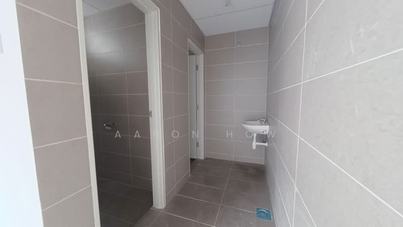 Factory for Rent in Kulai (Johor) - Aaron How - Bathroom - PropertyGuru.com.my