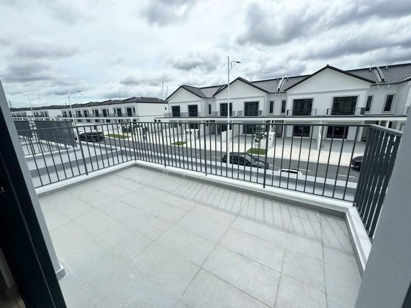 Cluster House for Sale in Eco Botanic (Iskandar Puteri (Nusajaya)) - Caryn Ter - Balcony - PropertyGuru.com.my