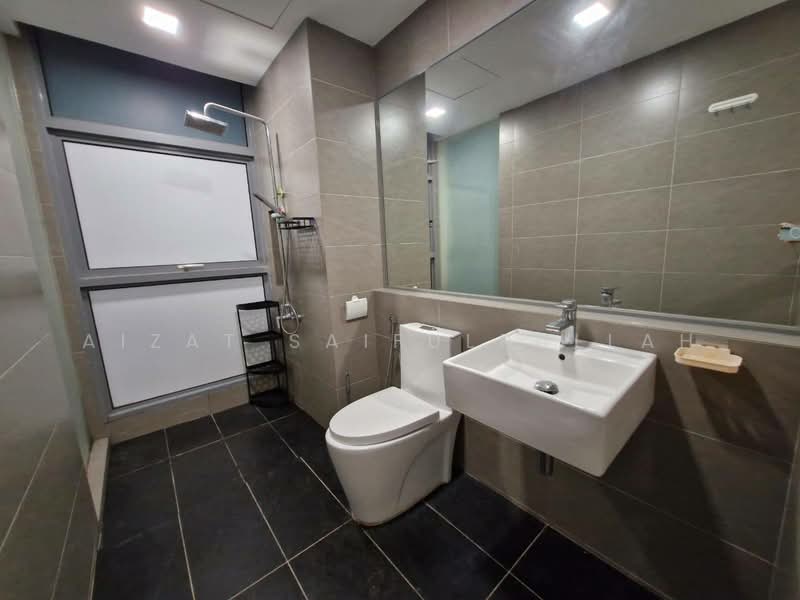 Condominium for Rent at Lakefront Residence - Aizat Saifulrullah - Bathroom - PropertyGuru.com.my