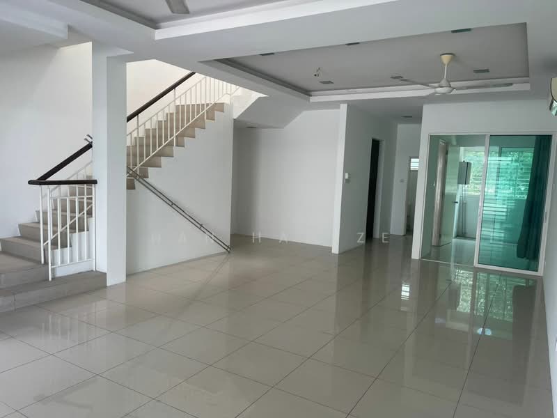 Rumah Teres 2 Tingkat untuk Dijual di Kajang (Selangor) - Han Haw Ze - Living Room - PropertyGuru.com.my