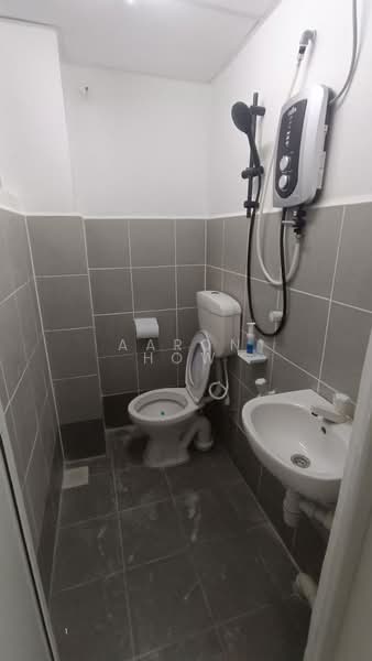 Apartment for Rent at Pangsapuri Laman Indah - Aaron How - Bathroom - PropertyGuru.com.my
