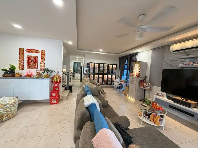 Cluster House for Sale in Austin Heights (Tebrau) - CK Ng - Living Room - PropertyGuru.com.my